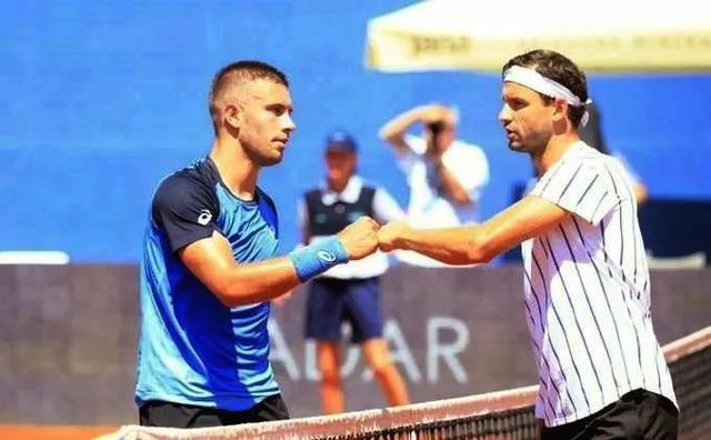 姚明辞去篮 姚明辞去篮